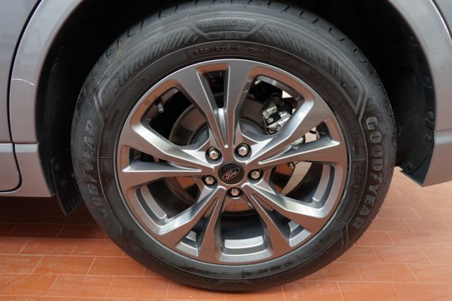 FORD Kuga usata, con Monitoraggio pressione pneumatici