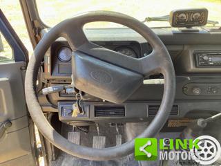 LAND ROVER Defender usata, con Parabrezza riscaldabile