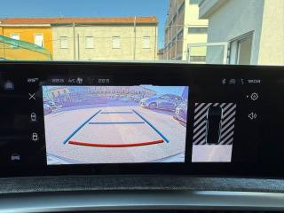 PEUGEOT 3008 usata, con Sensori di parcheggio posteriori