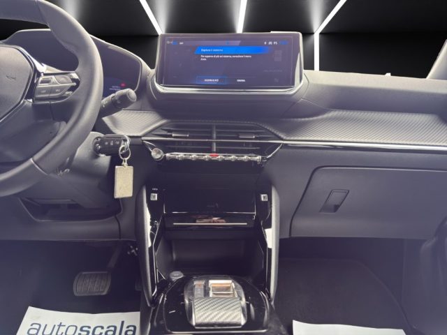 PEUGEOT 2008 usata, con Autoradio digitale