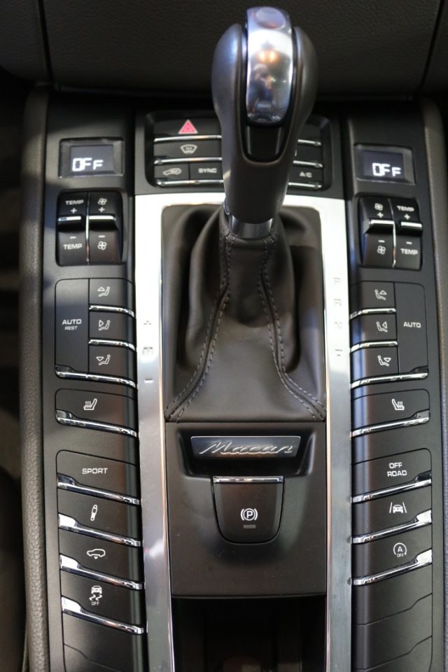 PORSCHE Macan usata 25