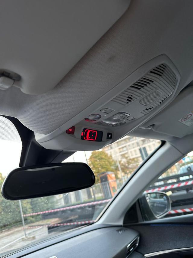 PEUGEOT 3008 usata, con Park Distance Control