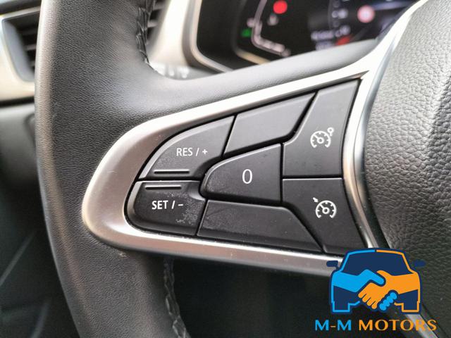 RENAULT Captur usata, con USB