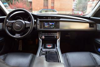 JAGUAR XF usata, con Autoradio