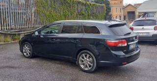 TOYOTA Avensis usata, con Autoradio