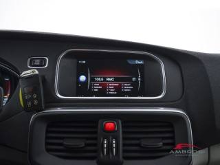 VOLVO V40 Cross Country usata 14