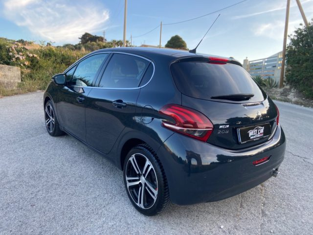 PEUGEOT 208 usata, con Alzacristalli elettrici