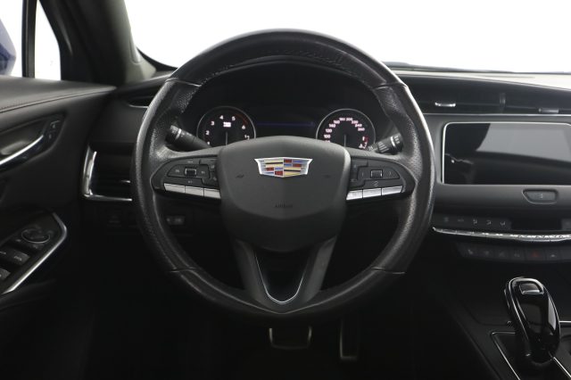 CADILLAC XT4 usata 11