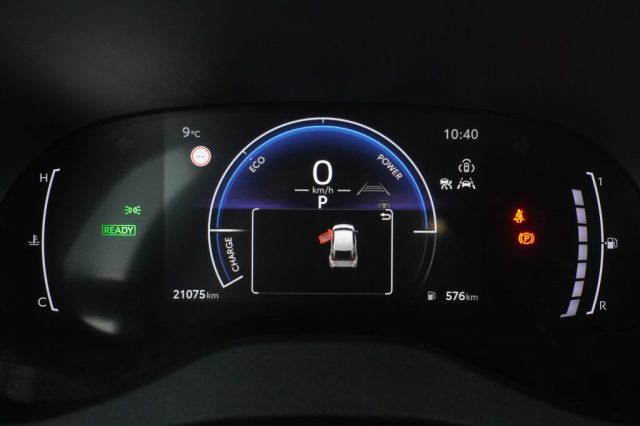 TOYOTA Yaris Cross usata 12