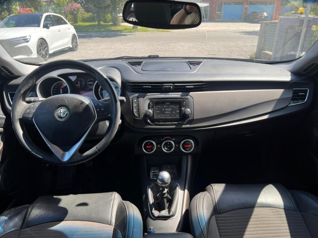 ALFA ROMEO Giulietta usata, con Autoradio