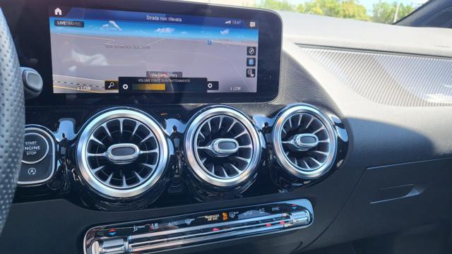 MERCEDES-BENZ GLA 200 usata, con Chiusura centralizzata