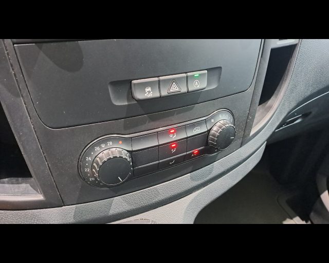 MERCEDES-BENZ Vito usata, con Sensore di pioggia