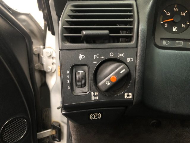 MERCEDES-BENZ SL 300 usata, con Lettore CD