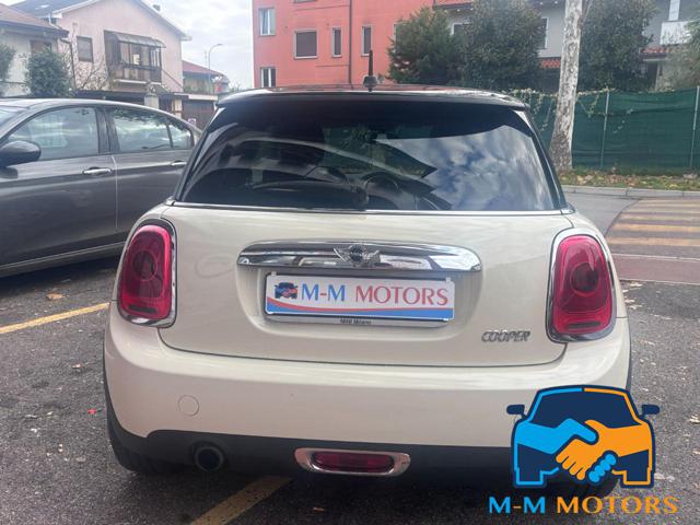 MINI Cooper usata, con Autoradio