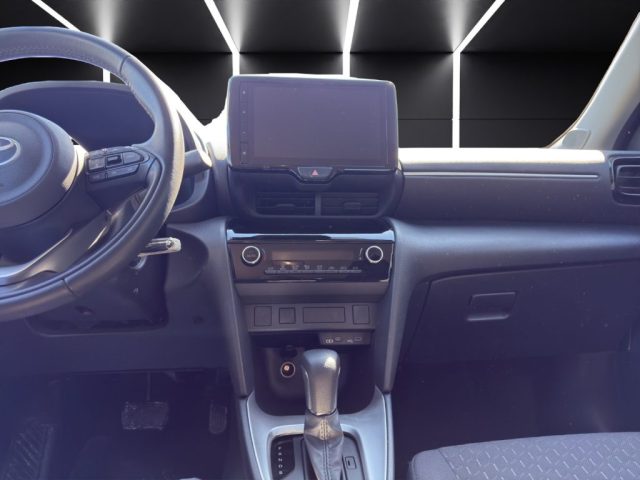 TOYOTA Yaris Cross usata, con Autoradio digitale
