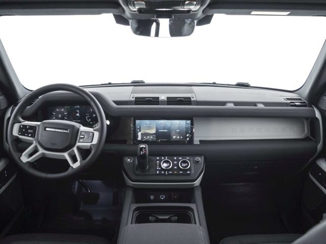 LAND ROVER Defender usata 3