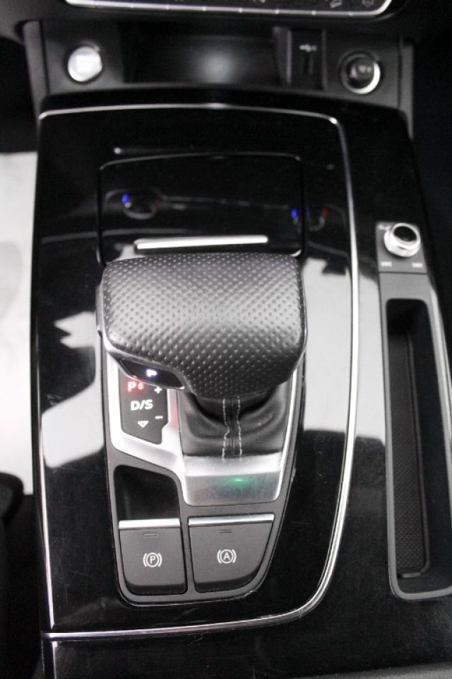 AUDI Q5 usata, con Autoradio