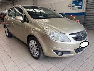 OPEL Corsa usata, con Airbag laterali