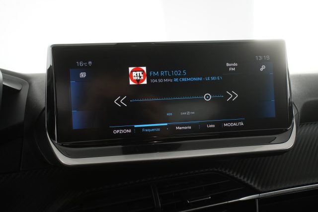 PEUGEOT 2008 usata 17