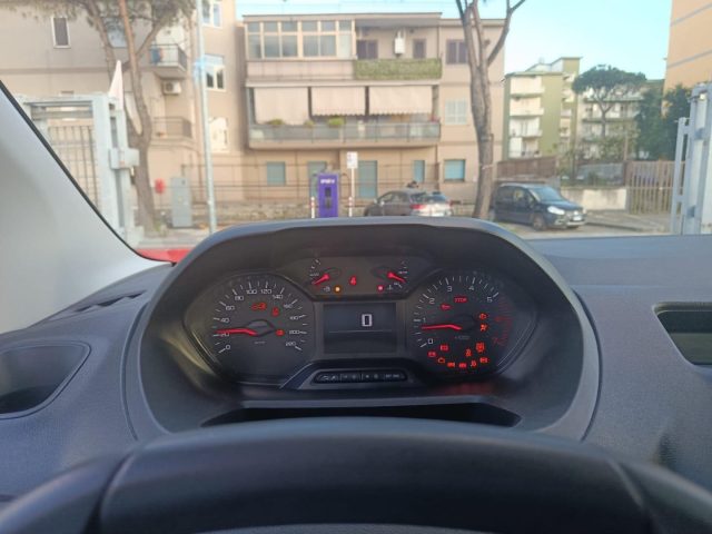 PEUGEOT Partner usata, con Controllo automatico clima