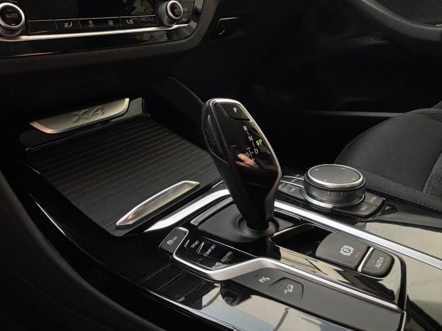 BMW X4 usata, con USB