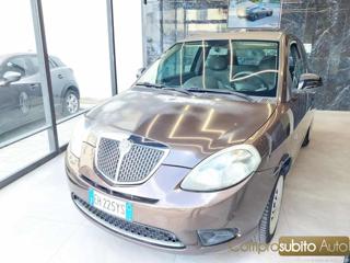LANCIA Ypsilon usata, con Airbag
