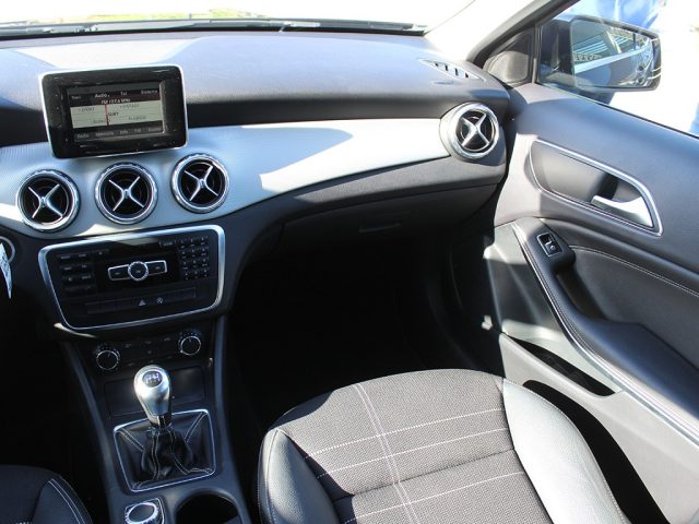 MERCEDES-BENZ GLA 180 usata, con Vivavoce