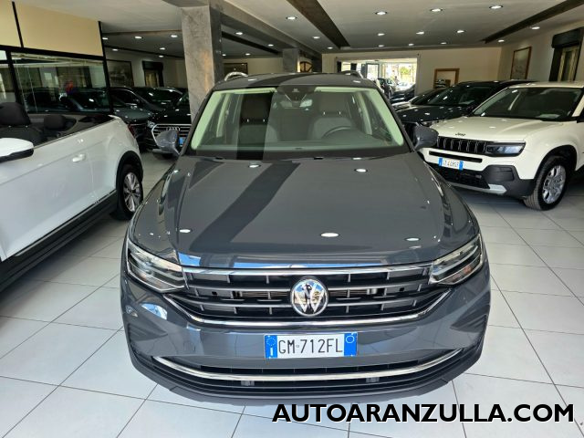 VOLKSWAGEN Tiguan usata, con Airbag