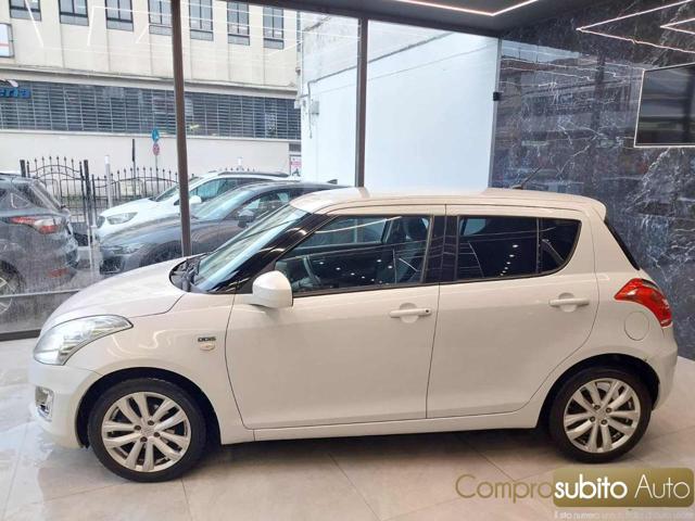SUZUKI Swift usata, con Autoradio