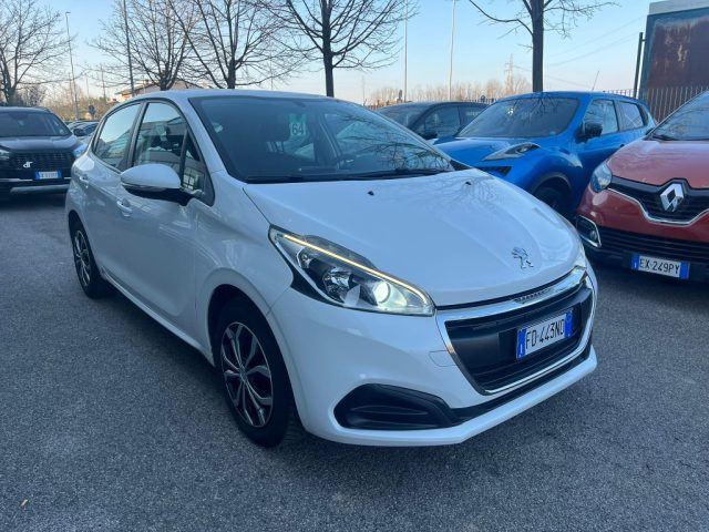 PEUGEOT 208 usata, con Airbag