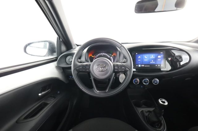TOYOTA Aygo X usata 10