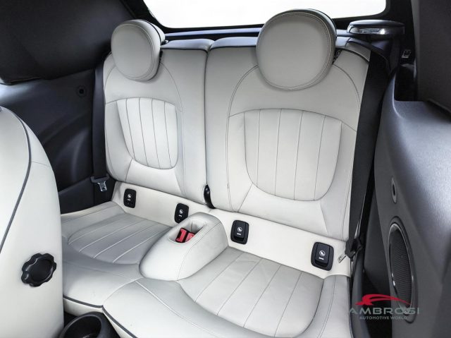 MINI Cabrio usata 9