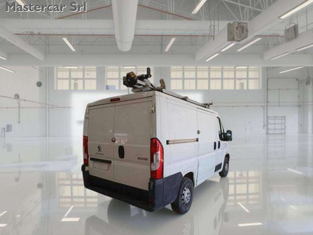 PEUGEOT Boxer usata, con Airbag