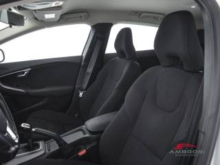 VOLVO V40 Cross Country usata 8