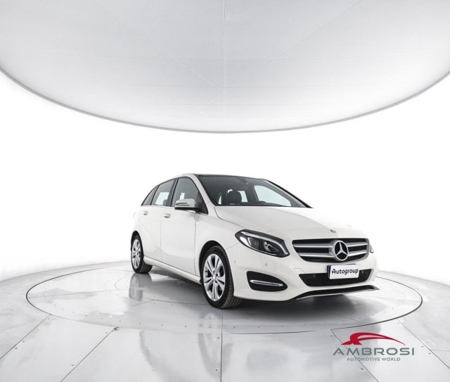 MERCEDES-BENZ CLA usata 1
