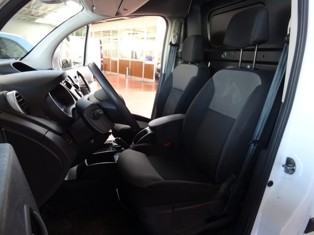RENAULT Kangoo usata 11