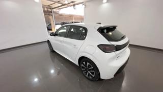PEUGEOT 208 usata, con Autoradio