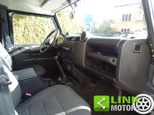 LAND ROVER Defender usata 14