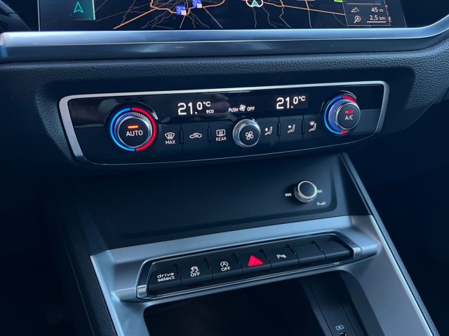 AUDI Q3 usata, con Park Distance Control