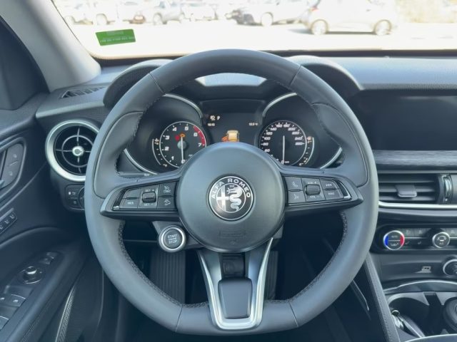 ALFA ROMEO Stelvio usata, con Controllo automatico clima