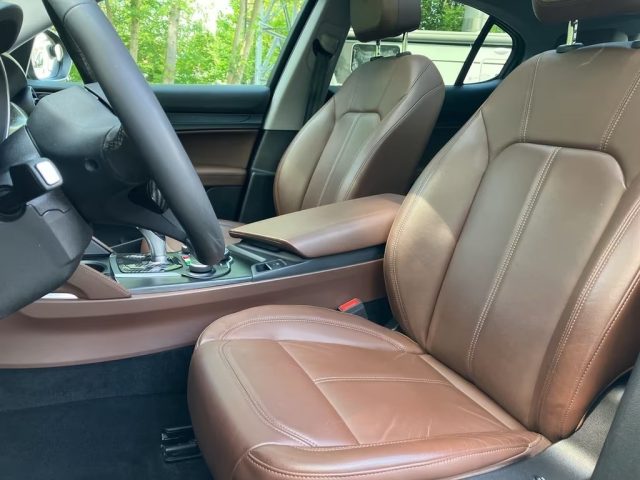ALFA ROMEO Stelvio usata, con Controllo automatico clima
