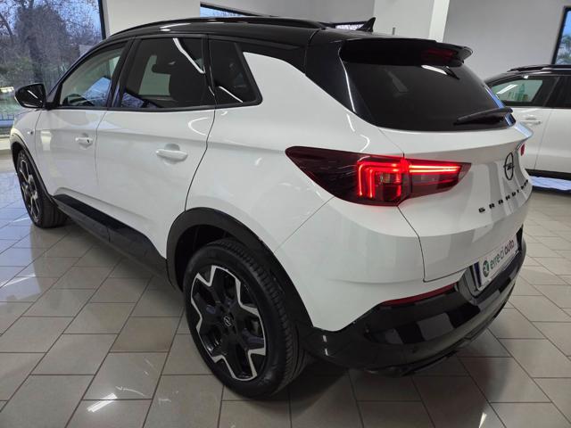 OPEL Grandland usata, con Interni in pelle