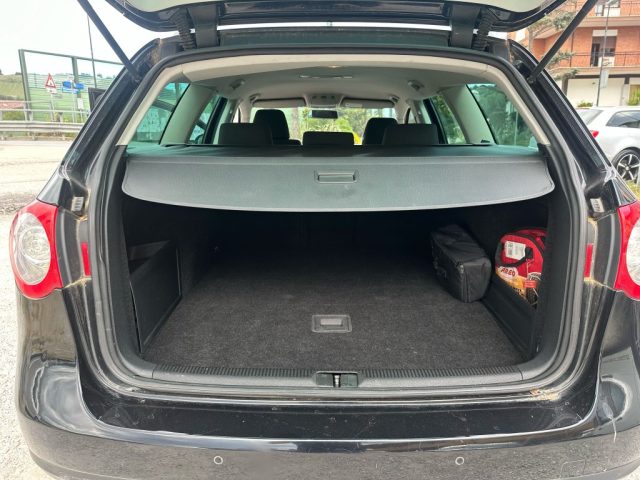 VOLKSWAGEN Passat usata, con Boardcomputer