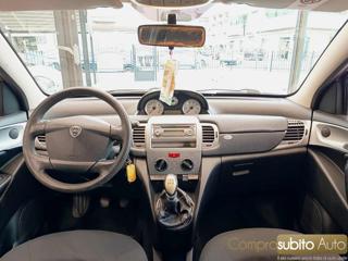LANCIA Ypsilon usata, con Park Distance Control
