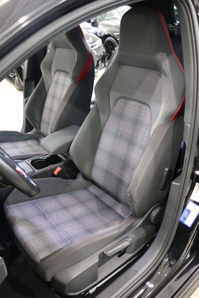 VOLKSWAGEN Golf usata, con Cruise Control