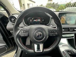 MG HS usata, con Fendinebbia
