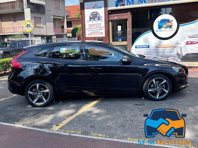 VOLVO V40 usata, con Autoradio