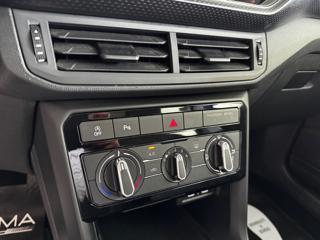 VOLKSWAGEN T-Cross usata, con USB