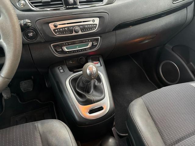 RENAULT Scenic usata, con Controllo automatico clima