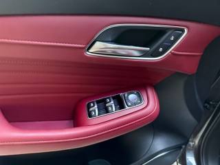 MG HS usata, con Frenata d